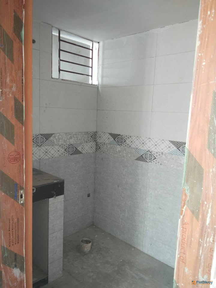 বনশ্রী E ব্লকে ১৬০০ স্কয়ার ফিটের  রেডি ফ্ল্যাট বিক্রয়।