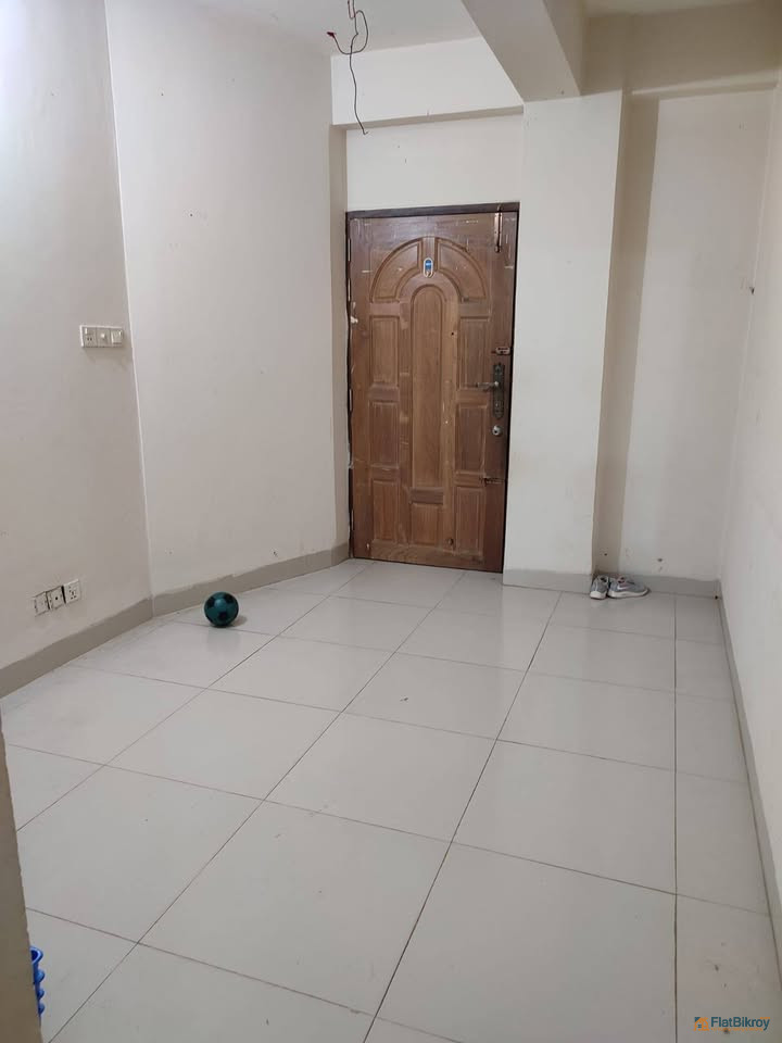 মাত্র ৩৬ লাখ টাকায়, ৮৩২ স্কয়ারফিট ফ্ল্যাট মধ্যবাড্ডা স্বাধীনতা স্বরনী।
