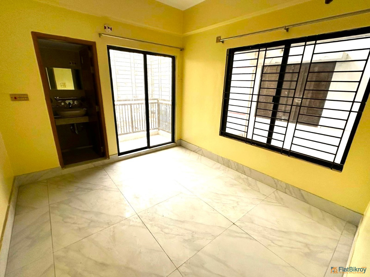 ১১৫০ স্কয়ার ফিটের ১ টি ব্র্যান্ড নিউ ফ্ল্যাট জরুরি ভিত্তিতে বিক্রয় হইবে