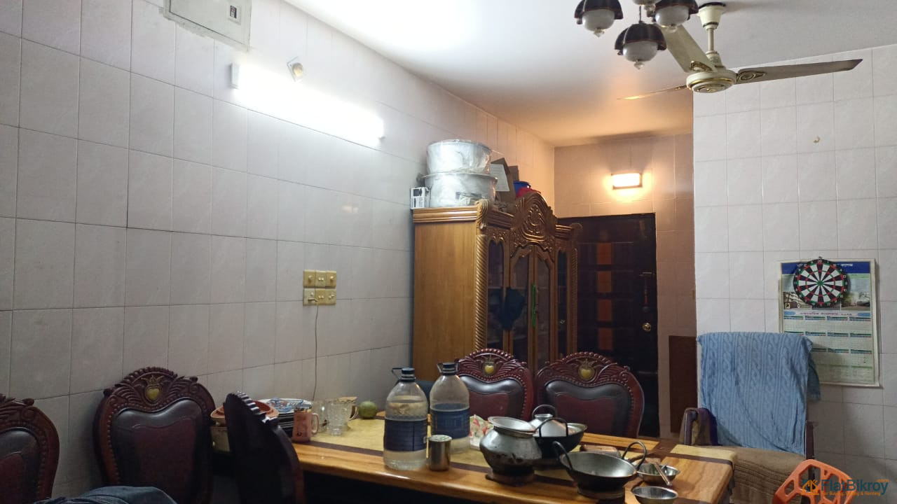 Urgent Sale! Spacious 1205 sqft apartment located at Chairmangoli, Mogbazar